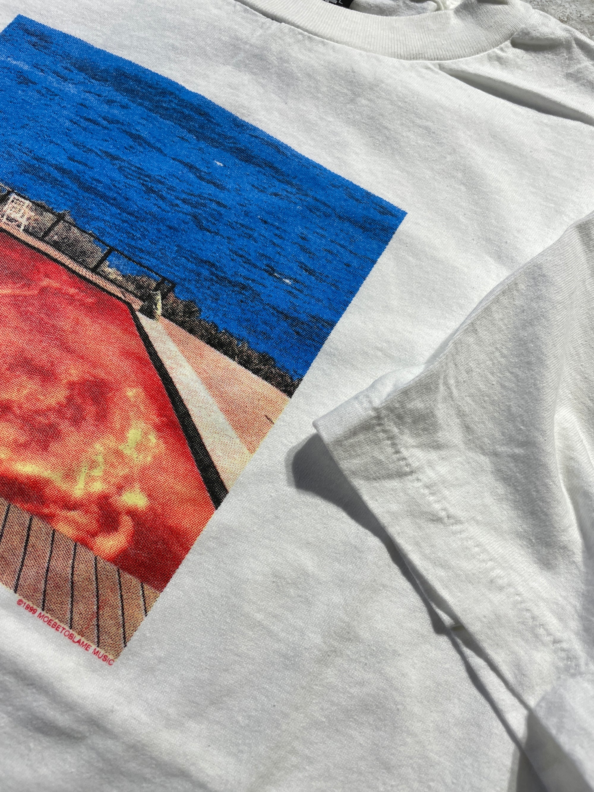 1999 Red Hot Chili Peppers Californication Album Tee (Large) - Tee - Vintage - Vintage64
