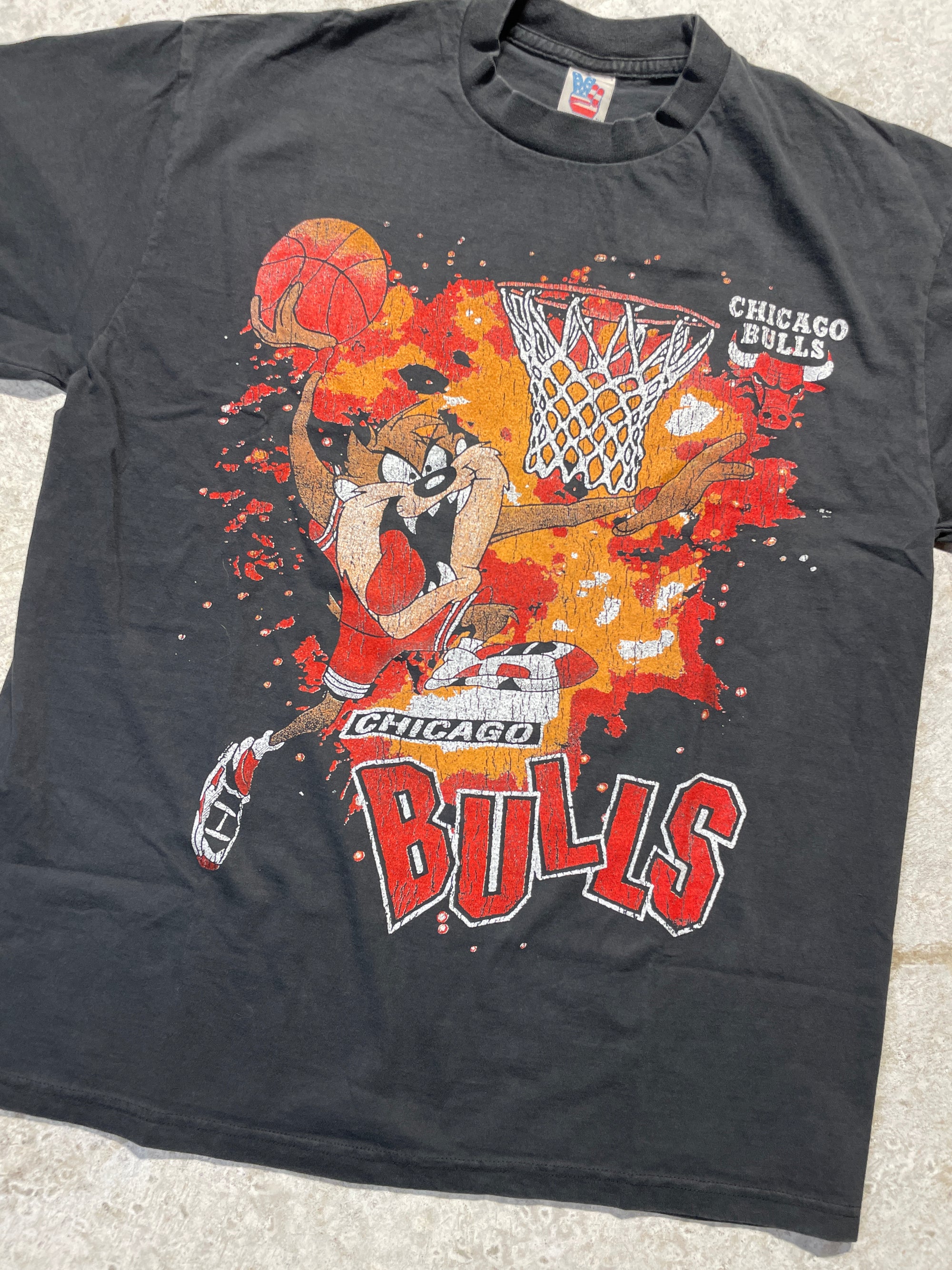 90s Tasmanian Cartoon x Chicago Bulls NBA Tee (X-Large)