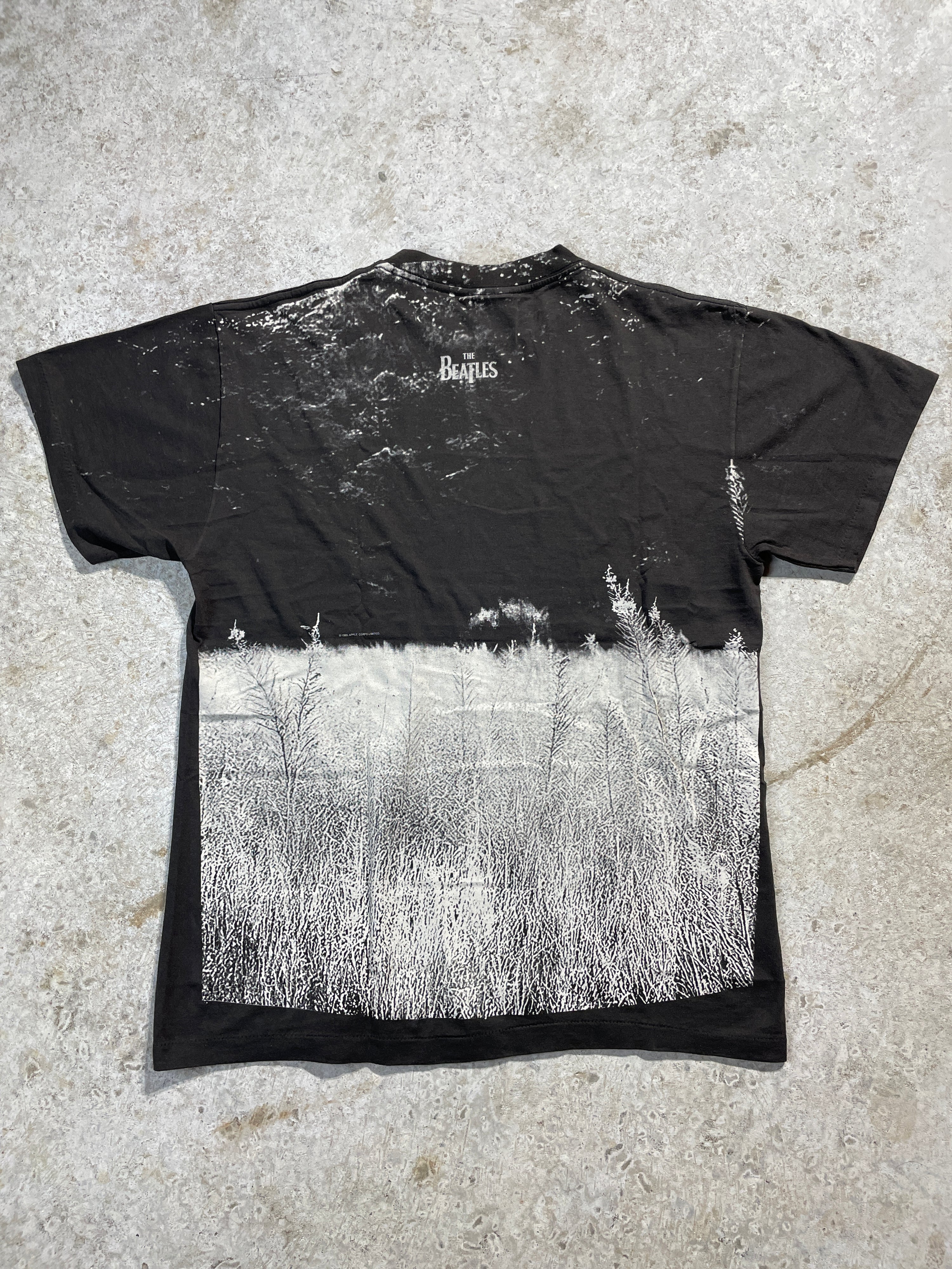 1995 The Beatles Field of Grass All Over Print Tee (Large) Tee - Vintage64.com - []