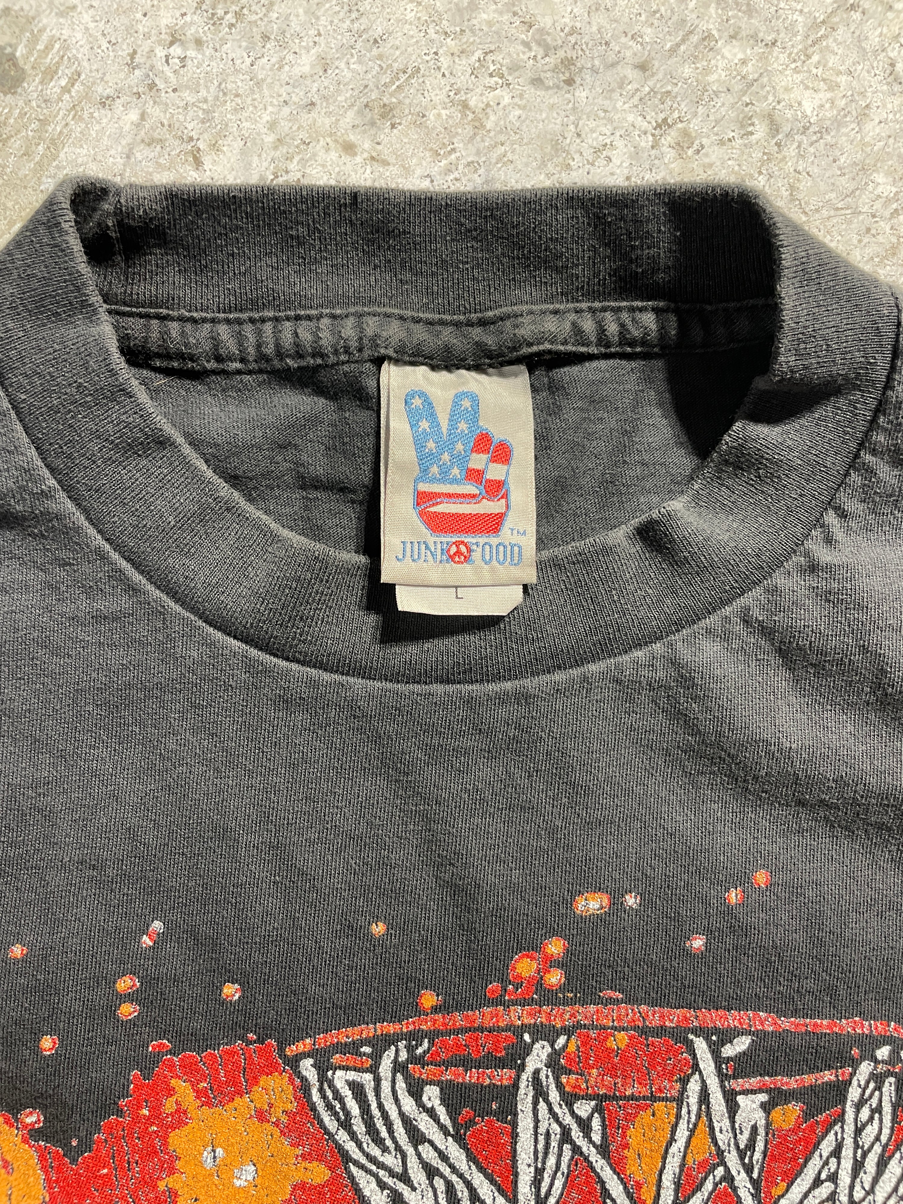 90s Tasmanian Cartoon x Chicago Bulls NBA Tee (Large)