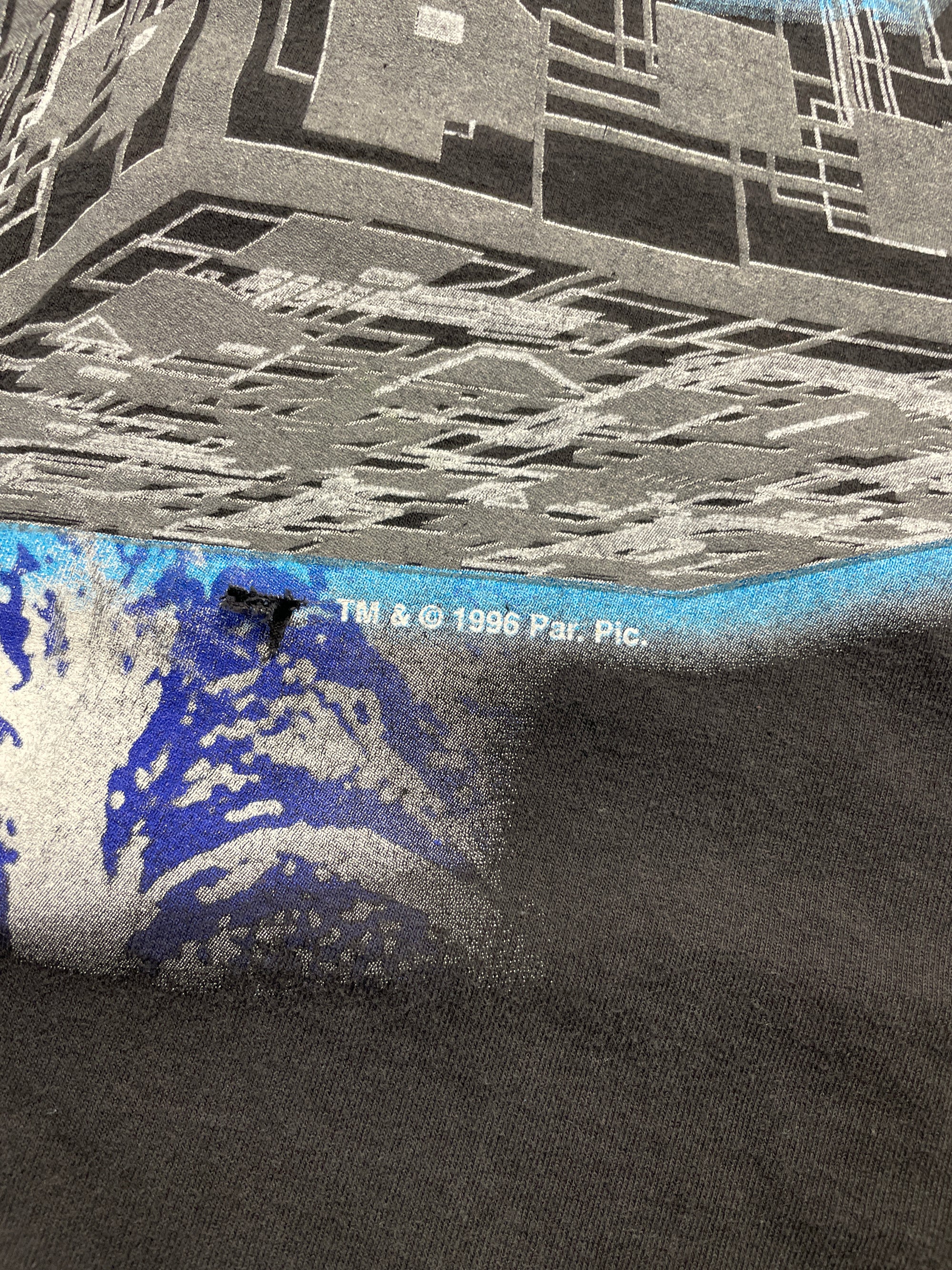 1996 Startrek First Contact Tee (X-Large) Tee - Vintage64.com - []