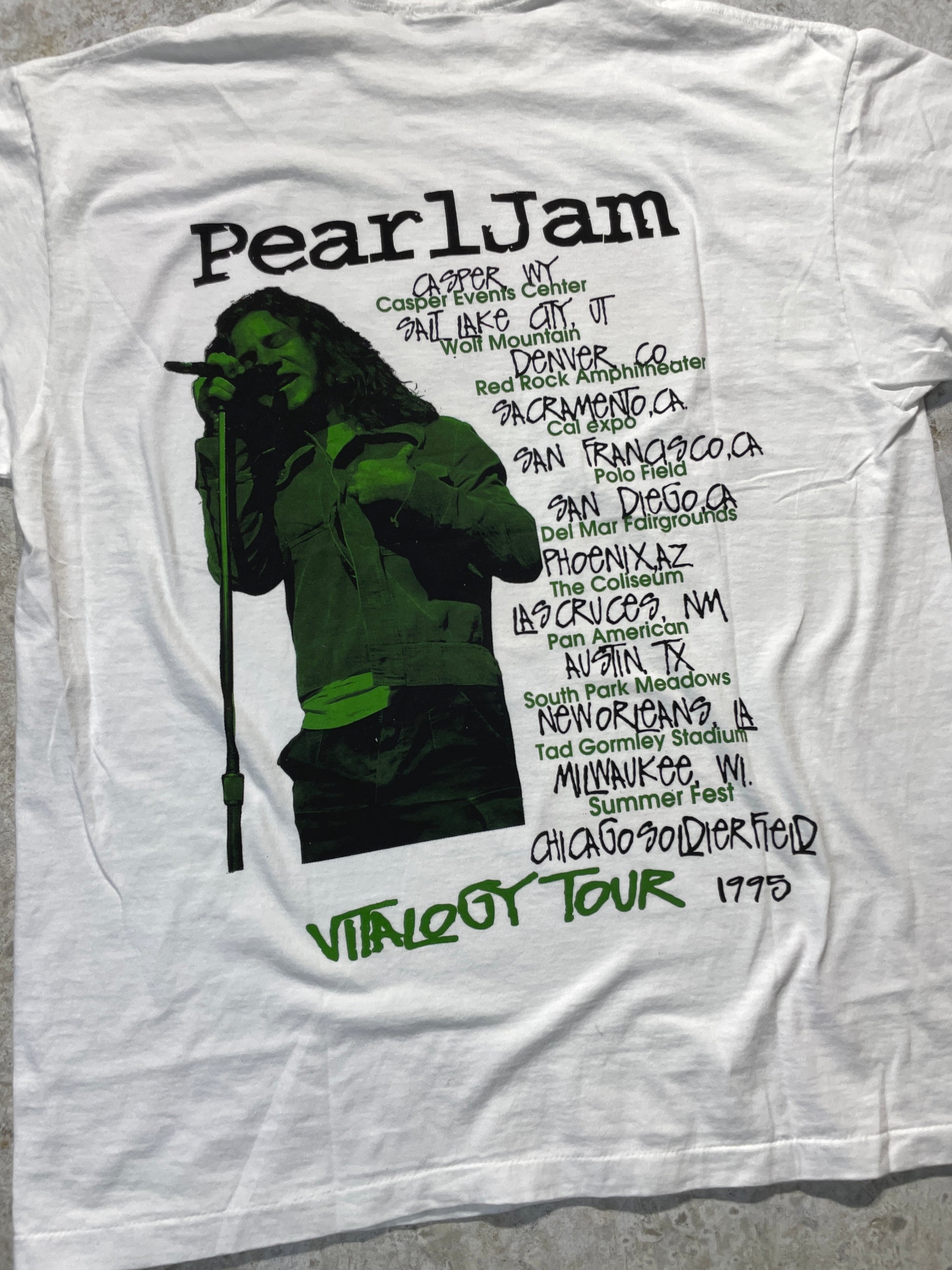 1995 Pearl Jam Vitalogy Tour Tee (X-Large)