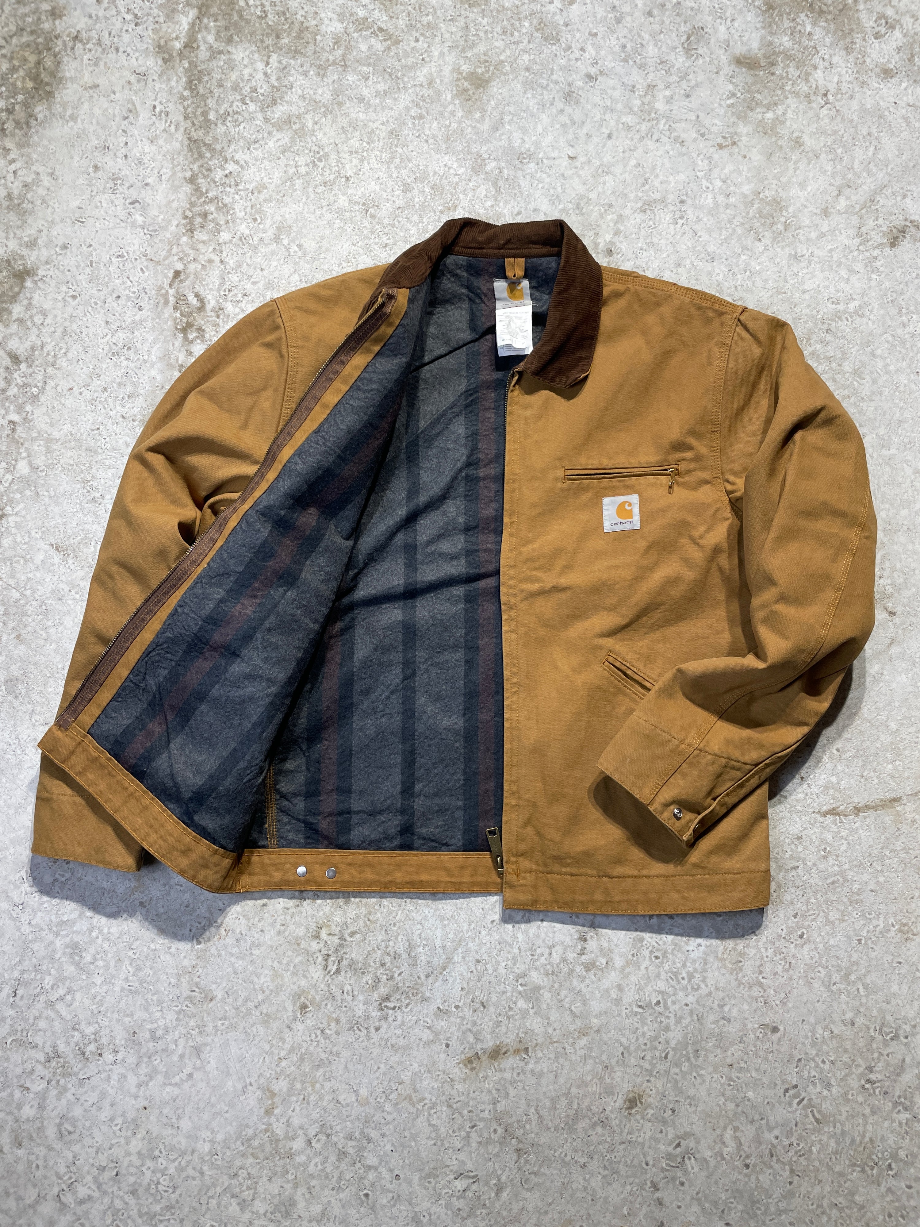 90s Detroit Carhartt Jacket (Large)