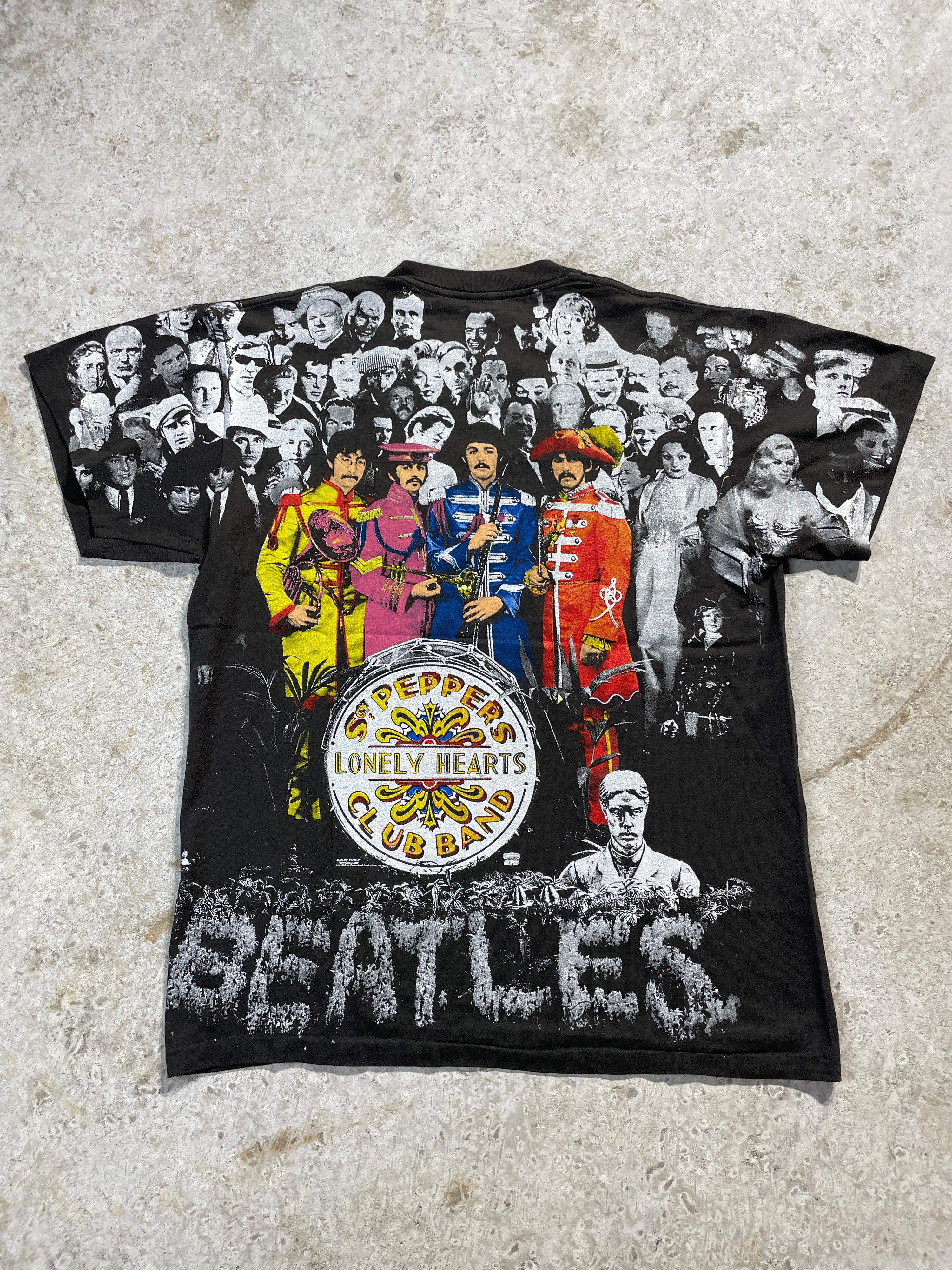 Vintage The Beatles Loney Hearts All Over Print Tee (Large)