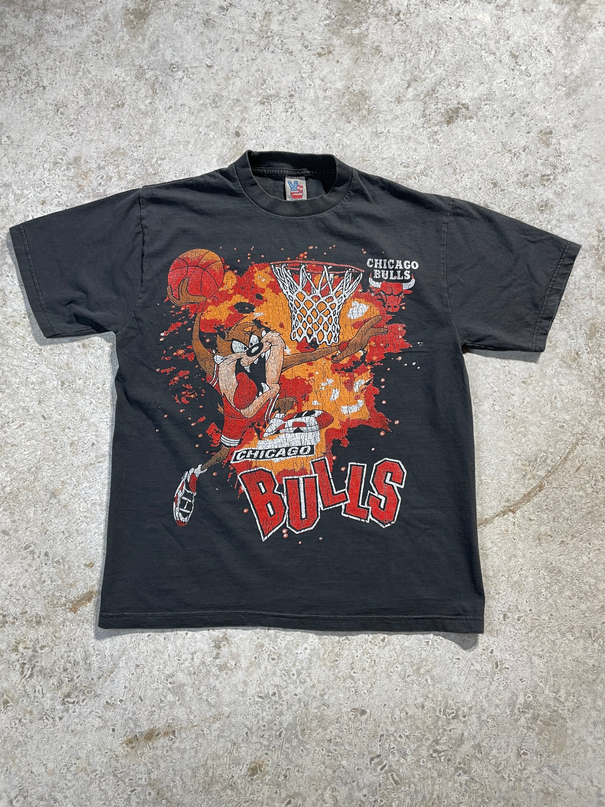 90s Tasmanian Cartoon x Chicago Bulls NBA Tee (Large)