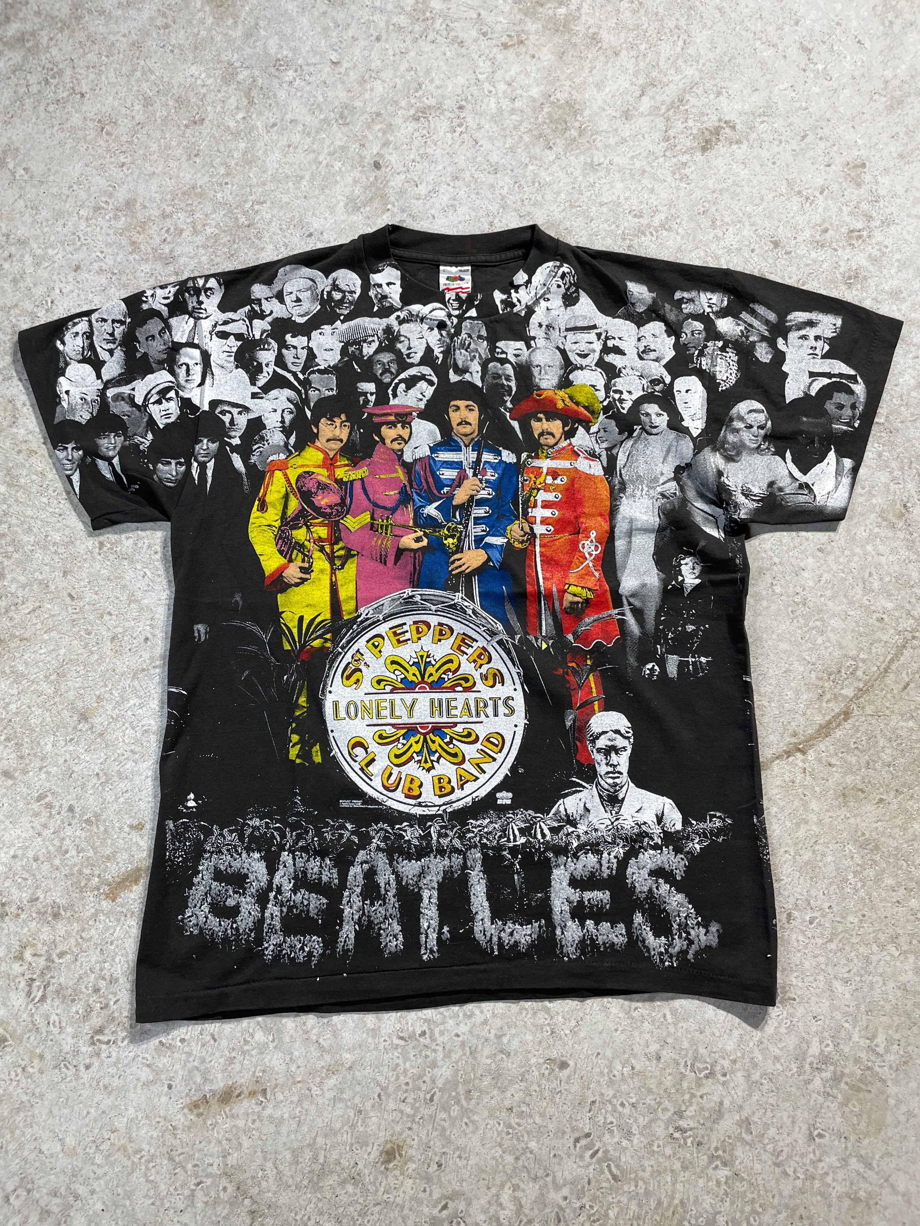 Vintage The Beatles Loney Hearts All Over Print Tee (Large)