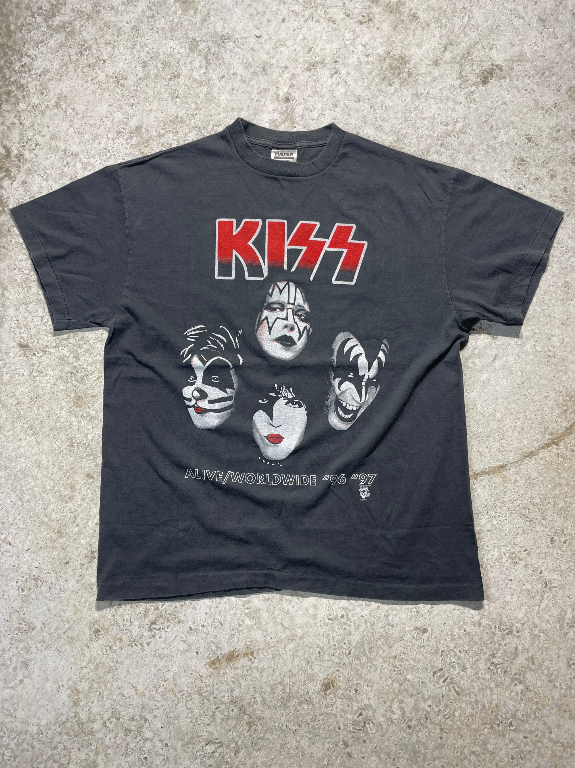 1997 KISS Alive and Worldwide Tour Tee (X-Large) Tee - Vintage64.com - []